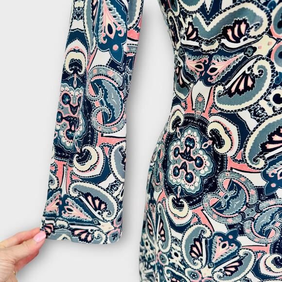 Eliza J Flounce Hem Shift Jersey Dress Size 12 Paisley Medallion Print V-Neck - Picture 8 of 16